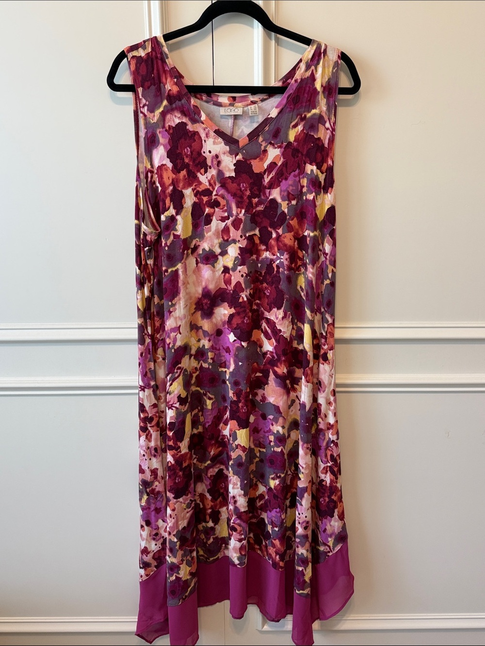 LOGO by Lori Goldstein Floral V-Neck Midi Dress in Berry Mix